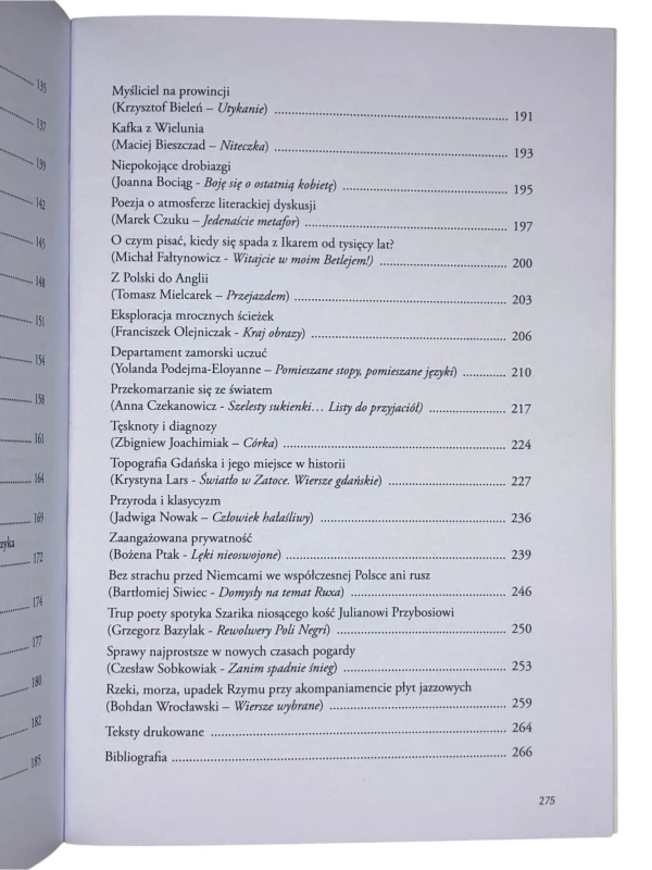 Kulą obok płotu czyli takie pierdoły o poezji współczesnej Mateusz Wabik