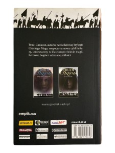 Kapłanka w bieli Trudi Canavan