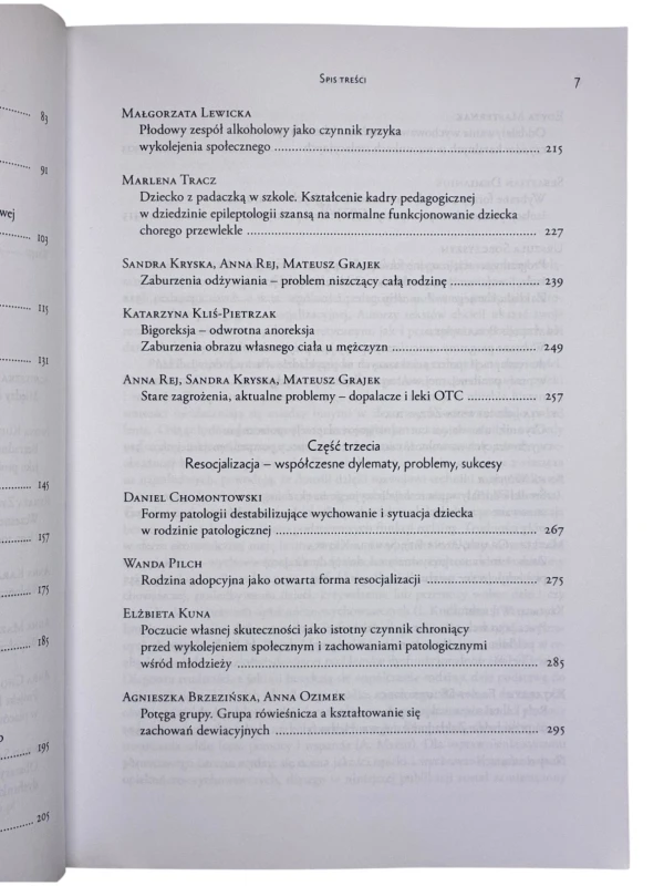 Wychowanie, profilaktyka, terapia, szanse i zagrożenia Magdalena Boczkowska, Ewelina Tymoszuk, Patrycja Zielińska