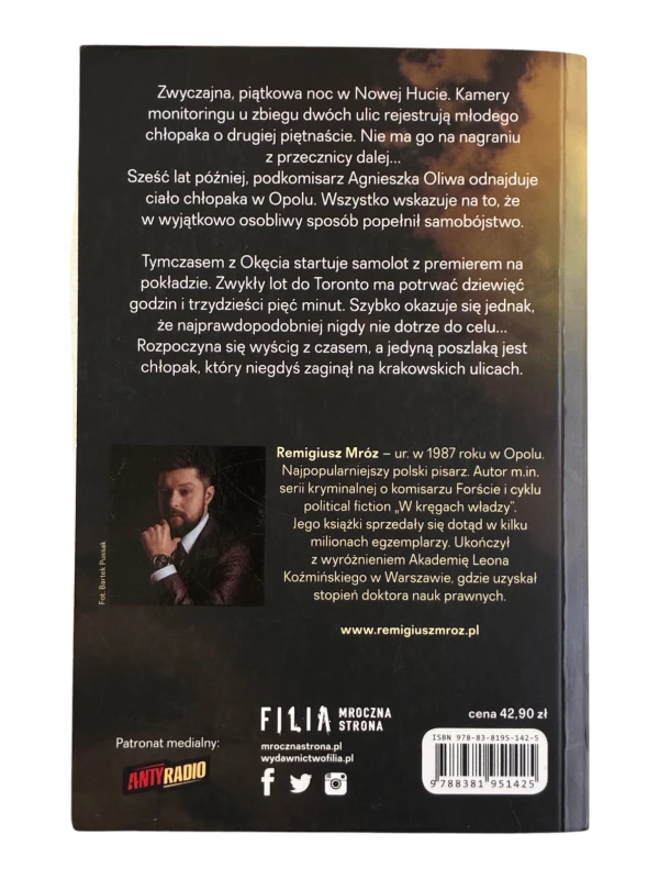 Lot 202 Remigiusz Mróz